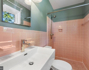 2409 Hayden Drive - Photo Thumbnail 12