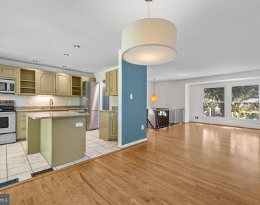 2409 Hayden Drive - Photo Thumbnail 3