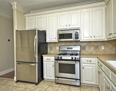 3701 Robinson Ave - Photo Thumbnail 5