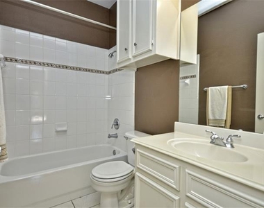 3701 Robinson Ave - Photo Thumbnail 8