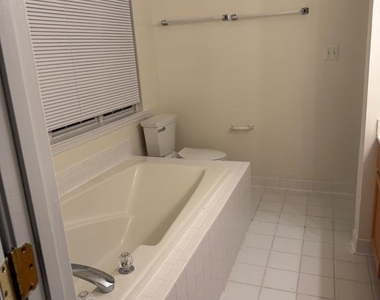 10340 Procera Drive - Photo Thumbnail 17