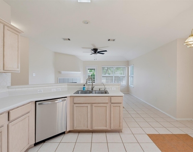 3705 Crownover St - Photo Thumbnail 7