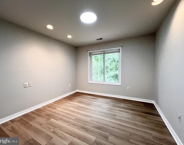 10901 Broad Green Terrace - Photo Thumbnail 33