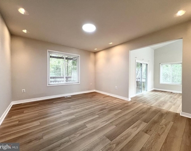 10901 Broad Green Terrace - Photo Thumbnail 18