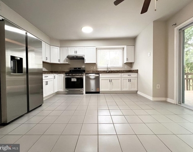 10901 Broad Green Terrace - Photo Thumbnail 14