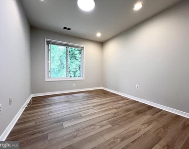 10901 Broad Green Terrace - Photo Thumbnail 29