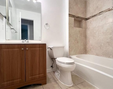 10901 Broad Green Terrace - Photo Thumbnail 35