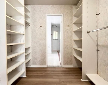 10901 Broad Green Terrace - Photo Thumbnail 24