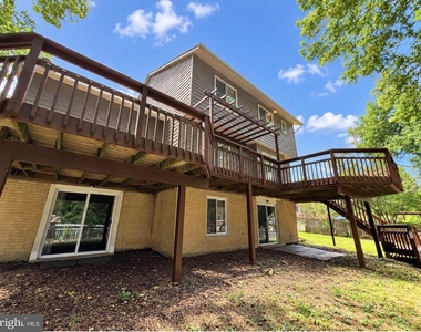 10901 Broad Green Terrace - Photo Thumbnail 52
