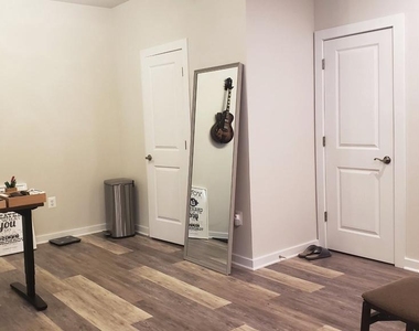 16241 Connors Way - Photo Thumbnail 20