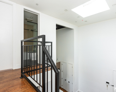 1784 Broadway - Photo Thumbnail 17