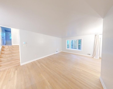 1216 Downs Drive - Photo Thumbnail 9