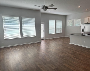 3000 Chisholm Trail Rd - Photo Thumbnail 5