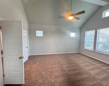 3000 Chisholm Trail Rd - Photo Thumbnail 12