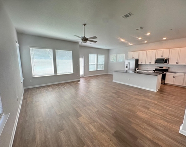 3000 Chisholm Trail Rd - Photo Thumbnail 2