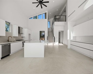 513 Archer St - Photo Thumbnail 5