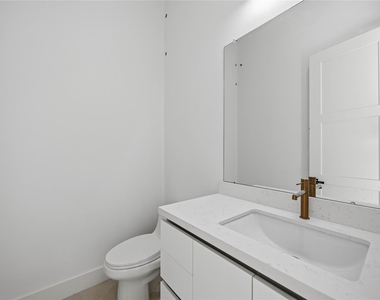 513 Archer St - Photo Thumbnail 13