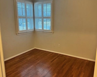 701 Robert Road - Photo Thumbnail 9