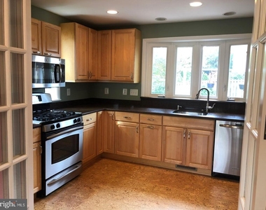 701 Robert Road - Photo Thumbnail 5