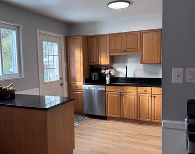 12122 Otis Drive - Photo Thumbnail 5