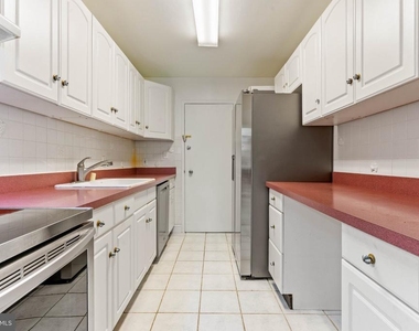 7505 Democracy Boulevard - Photo Thumbnail 5