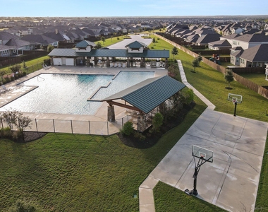 8525 Reggio St - Photo Thumbnail 34