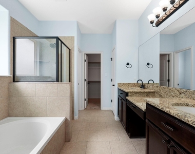 8525 Reggio St - Photo Thumbnail 15
