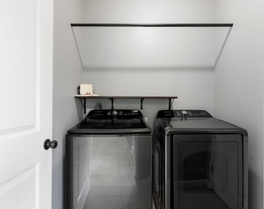 8525 Reggio St - Photo Thumbnail 27