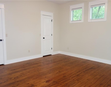 8318 Bowling Green Dr - Photo Thumbnail 6