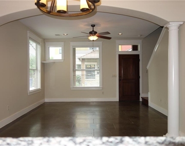 8318 Bowling Green Dr - Photo Thumbnail 2