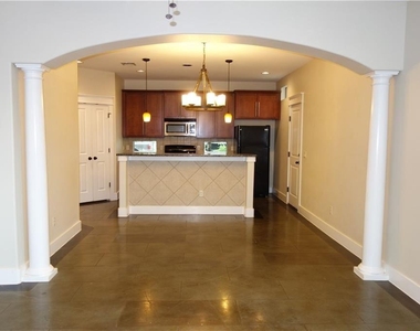 8318 Bowling Green Dr - Photo Thumbnail 1