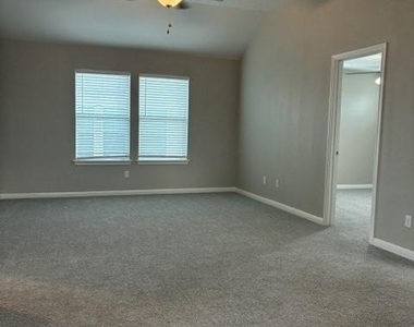 19013 Scoria Dr - Photo Thumbnail 15