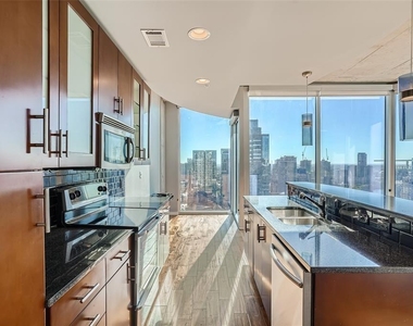 360 Nueces St - Photo Thumbnail 1