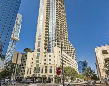 360 Nueces St - Photo Thumbnail 7
