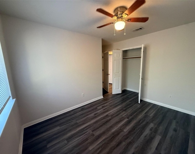 8713 Talyne Chaise Cir - Photo Thumbnail 5