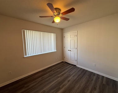 8713 Talyne Chaise Cir - Photo Thumbnail 6