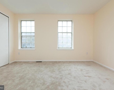 9752 Early Spring Way - Photo Thumbnail 7