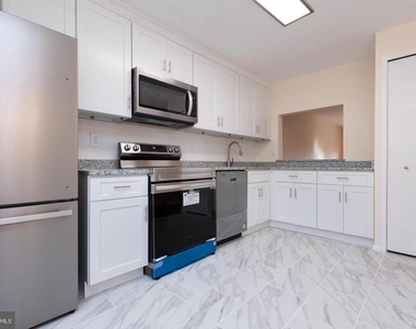 9752 Early Spring Way - Photo Thumbnail 2