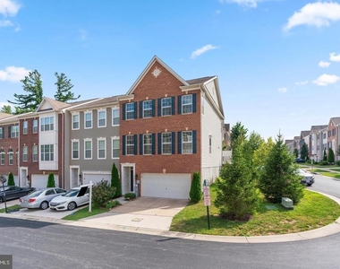 6704 Saw Mill Court - Photo Thumbnail 1