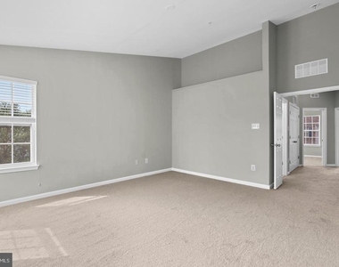 6704 Saw Mill Court - Photo Thumbnail 21