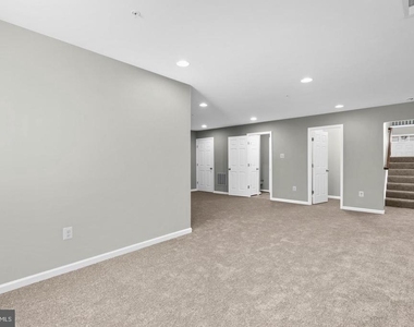 6704 Saw Mill Court - Photo Thumbnail 38
