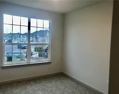 17304 Truffle Falls Way - Photo Thumbnail 4
