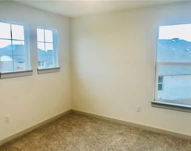 17304 Truffle Falls Way - Photo Thumbnail 2