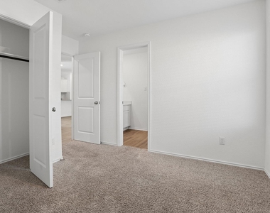 3312 Dusted Daisey St - Photo Thumbnail 13