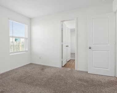 3312 Dusted Daisey St - Photo Thumbnail 14