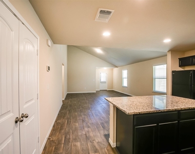 15008 Custis Ln - Photo Thumbnail 3