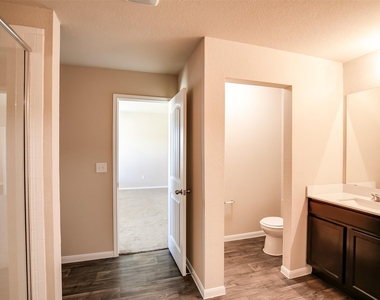 15008 Custis Ln - Photo Thumbnail 11