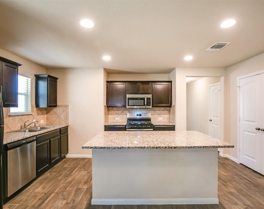 15008 Custis Ln - Photo Thumbnail 6