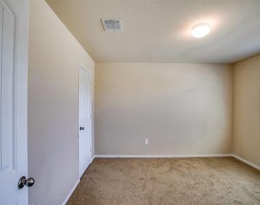 15008 Custis Ln - Photo Thumbnail 2