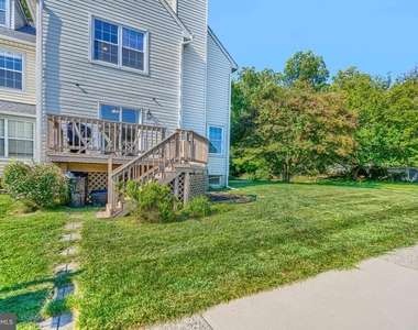 412 Darby Lane - Photo Thumbnail 4